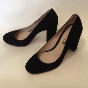 Black Louise et Cie Jianna stacked heel pump